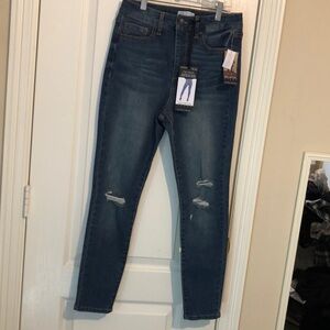 NWT SOFIA JEANS BY SOFIA VERGAR . Size 2 S.